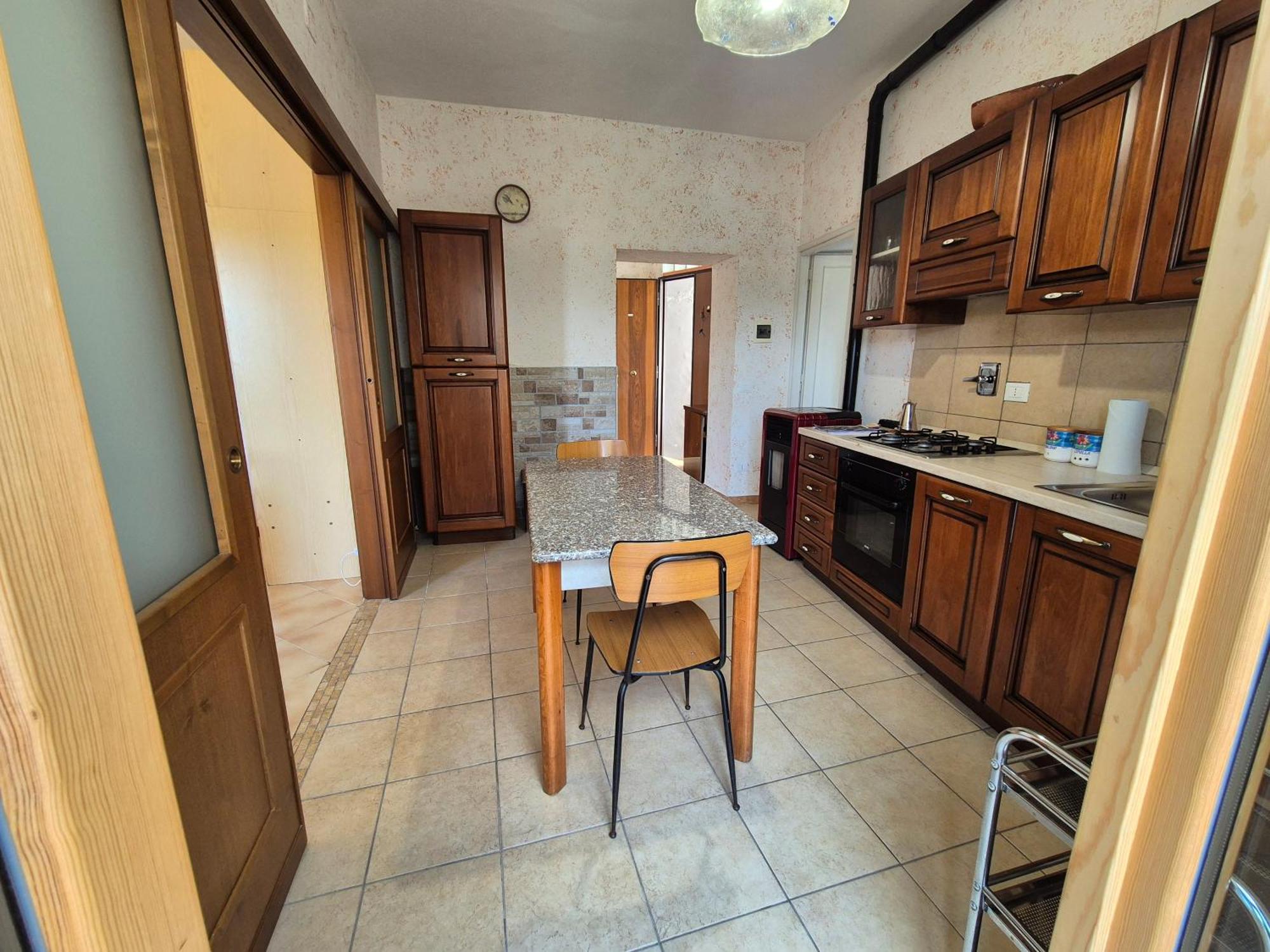 La Casa In Piazza Apartment Toffia Exterior photo
